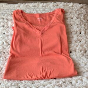 Westport Coral V-Neck Short Sleeve Top